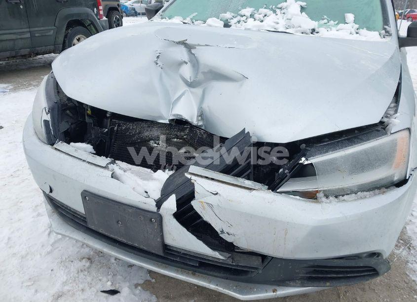 Photo 6 of 2014 Volkswagen Jetta 2.0L S (VIN 3VW2K7AJ1EM207744)