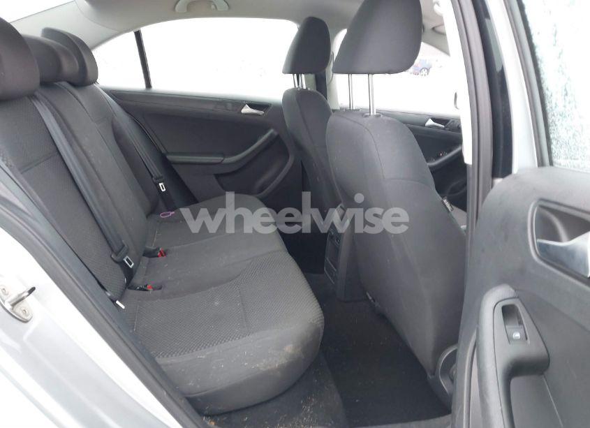 Photo 8 of 2014 Volkswagen Jetta 2.0L S (VIN 3VW2K7AJ1EM207744)