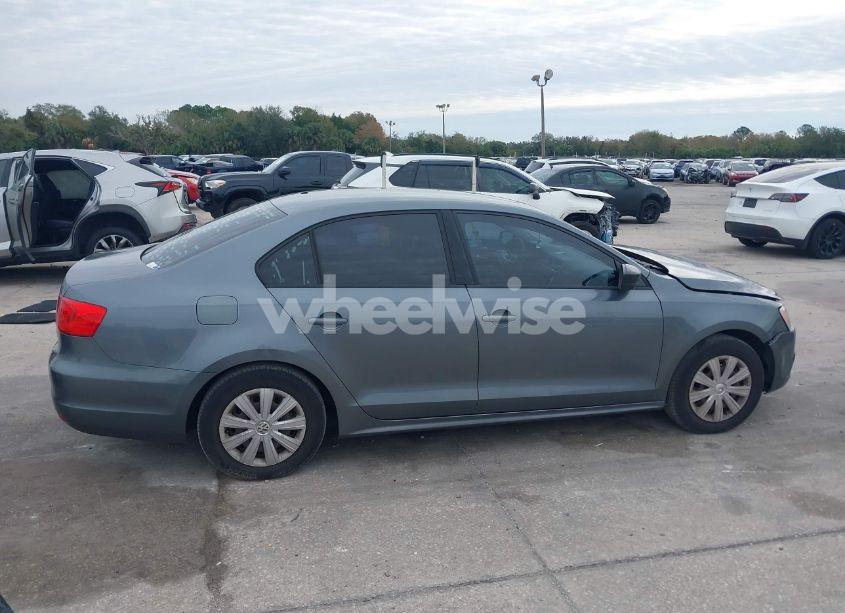 Photo 13 of 2014 Volkswagen Jetta 2.0L S (VIN 3VW2K7AJ1EM215195)