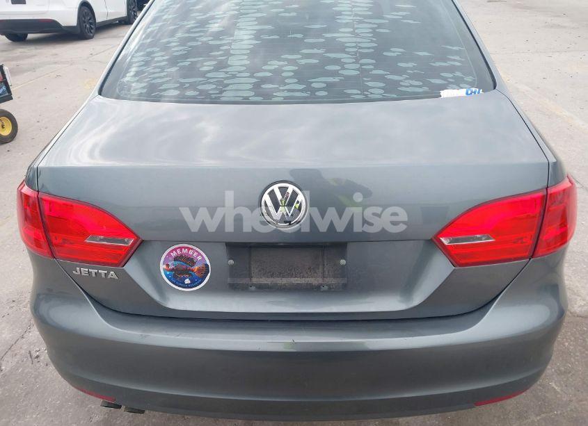 Photo 16 of 2014 Volkswagen Jetta 2.0L S (VIN 3VW2K7AJ1EM215195)