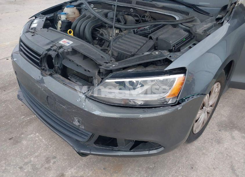 Photo 6 of 2014 Volkswagen Jetta 2.0L S (VIN 3VW2K7AJ1EM215195)