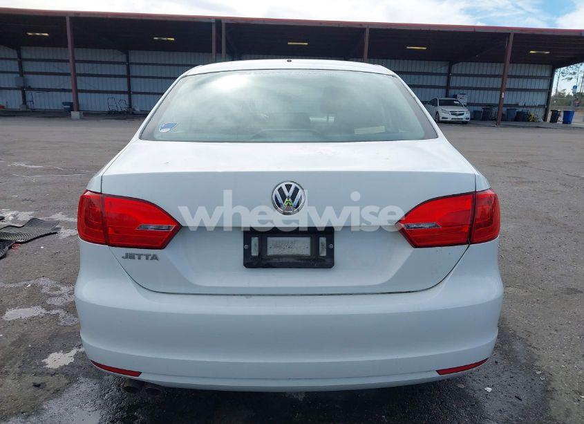 Photo 16 of 2014 Volkswagen Jetta 2.0L S (VIN 3VW2K7AJ1EM308363)