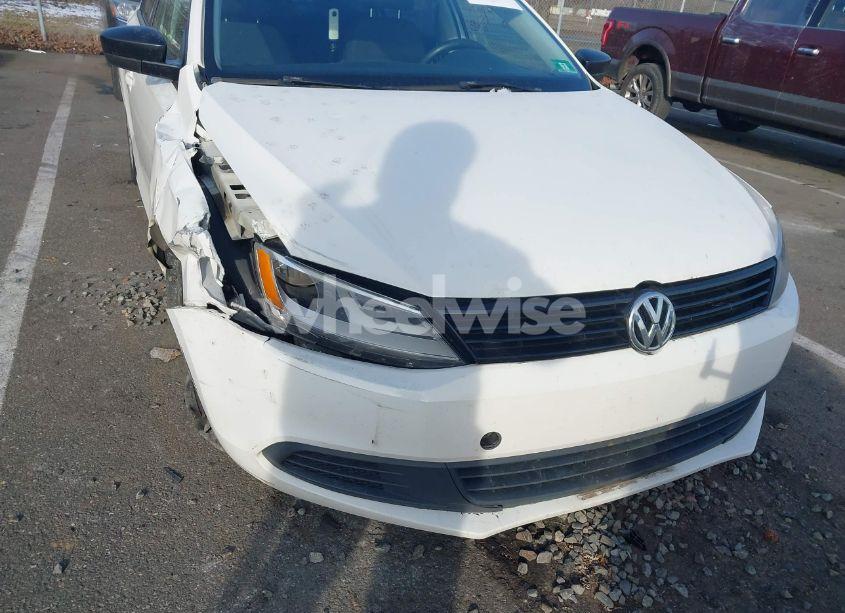 Photo 6 of 2014 Volkswagen Jetta 2.0L S (VIN 3VW2K7AJ1EM384374)