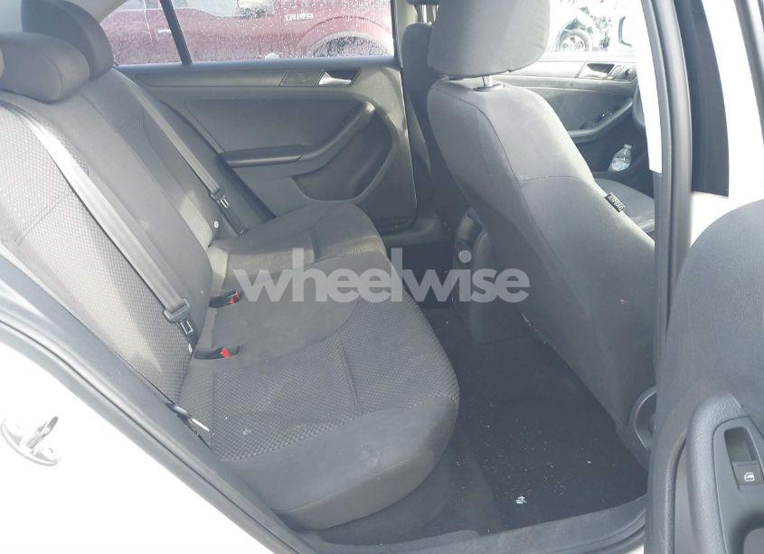 Photo 8 of 2014 Volkswagen Jetta 2.0L S (VIN 3VW2K7AJ1EM384374)