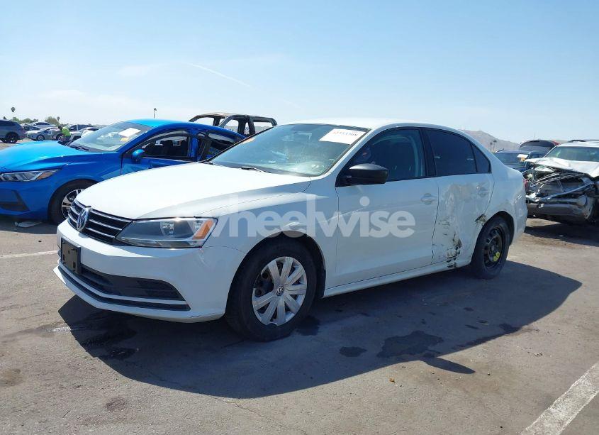 Photo 2 of 2015 Volkswagen Jetta 2.0L S (VIN 3VW2K7AJ1FM266410)