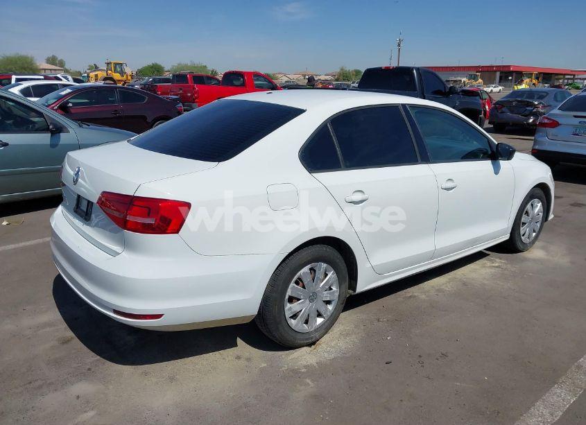 Photo 4 of 2015 Volkswagen Jetta 2.0L S (VIN 3VW2K7AJ1FM266410)