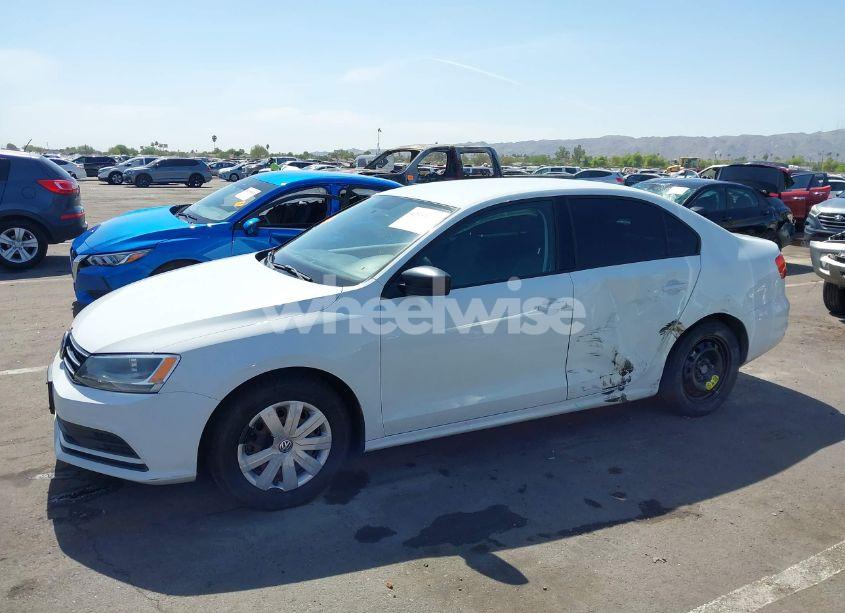 Photo 6 of 2015 Volkswagen Jetta 2.0L S (VIN 3VW2K7AJ1FM266410)