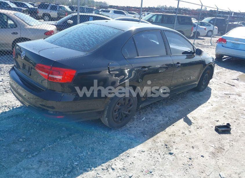 Photo 4 of 2015 Volkswagen Jetta 2.0L S (VIN 3VW2K7AJ1FM269582)