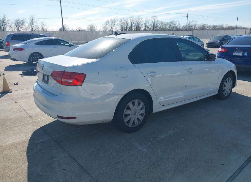 Photo 4 of 2015 Volkswagen Jetta 2.0L S (VIN 3VW2K7AJ1FM324726)