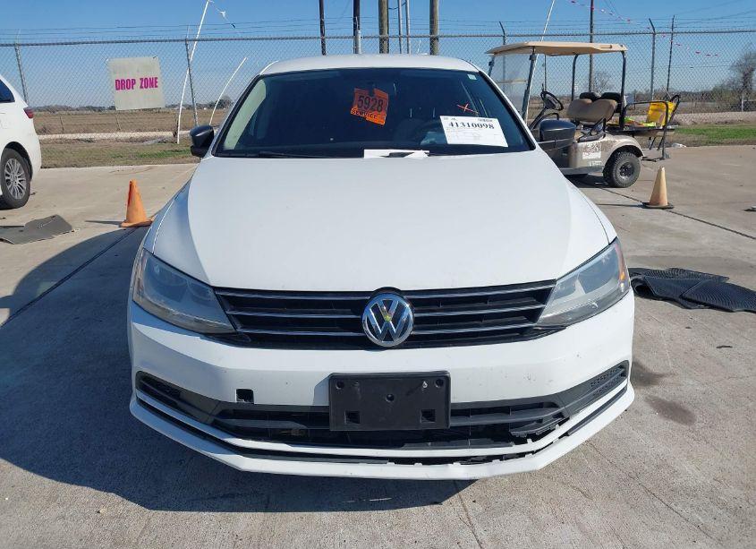 Photo 6 of 2015 Volkswagen Jetta 2.0L S (VIN 3VW2K7AJ1FM324726)