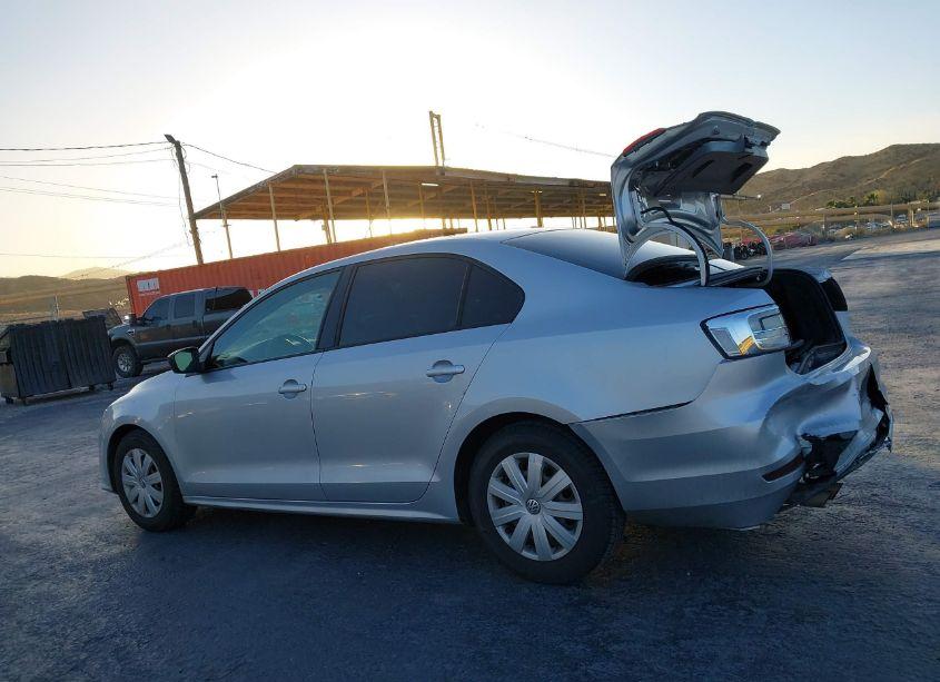 Photo 14 of 2015 Volkswagen Jetta 2.0L S (VIN 3VW2K7AJ1FM333409)