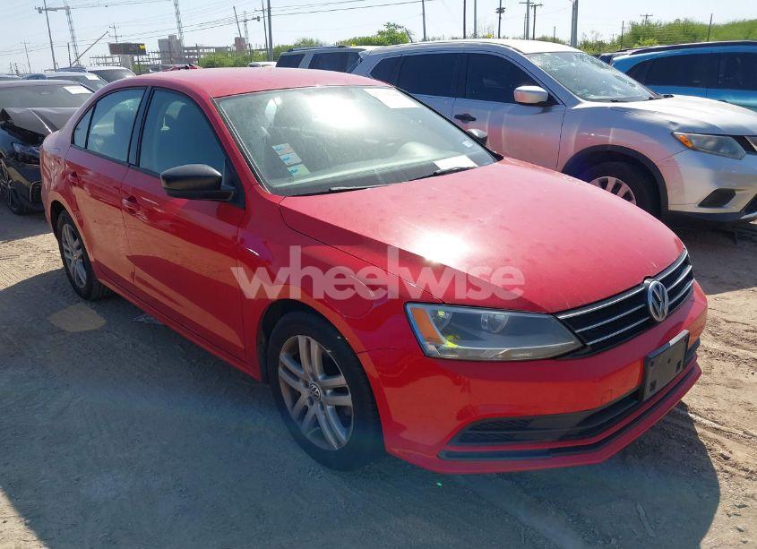 2015 Volkswagen Jetta 2.0L S (VIN 3VW2K7AJ1FM352638) main photo