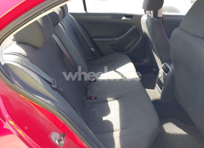 Photo 8 of 2015 Volkswagen Jetta 2.0L S (VIN 3VW2K7AJ1FM352638)