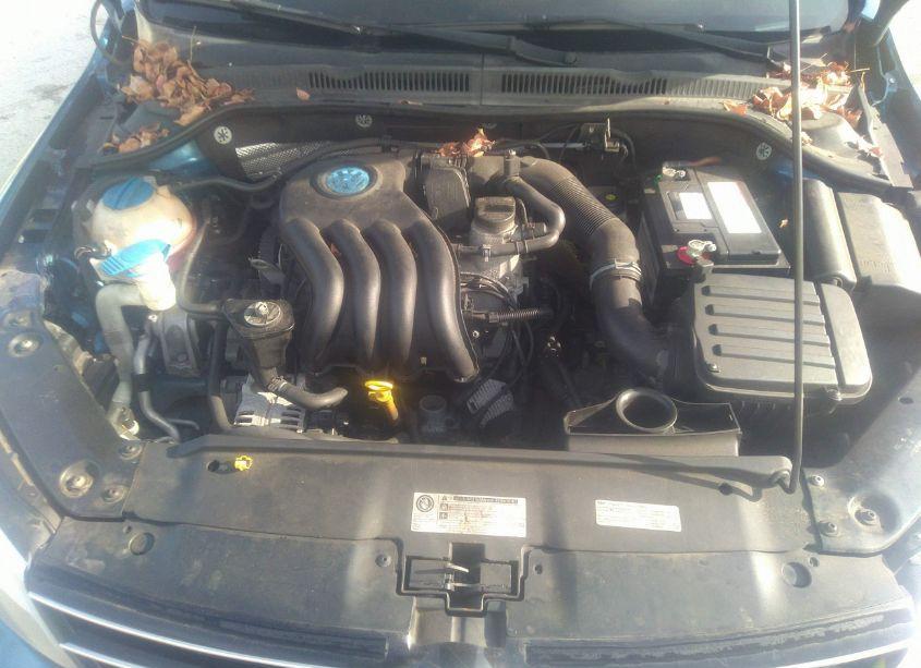 Photo 10 of 2015 Volkswagen Jetta 2.0L S (VIN 3VW2K7AJ1FM400638)