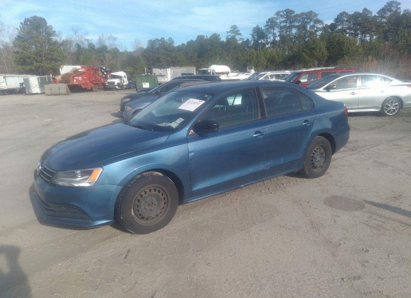 Photo 2 of 2015 Volkswagen Jetta 2.0L S (VIN 3VW2K7AJ1FM400638)