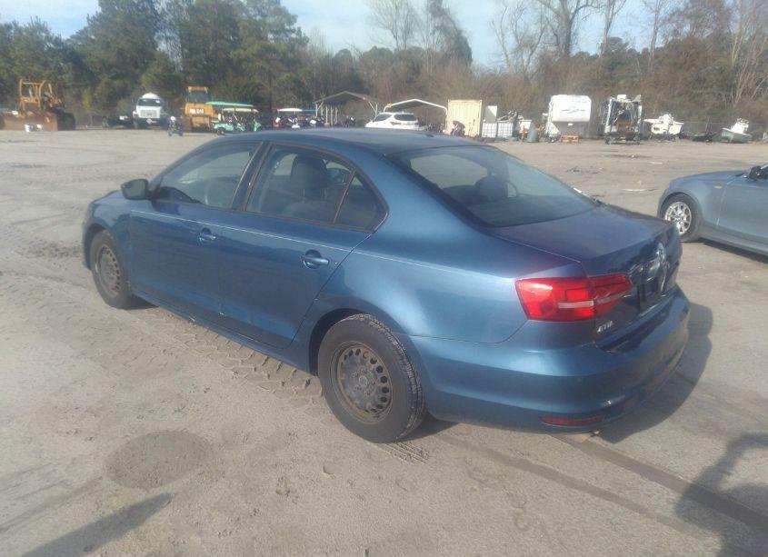 Photo 3 of 2015 Volkswagen Jetta 2.0L S (VIN 3VW2K7AJ1FM400638)