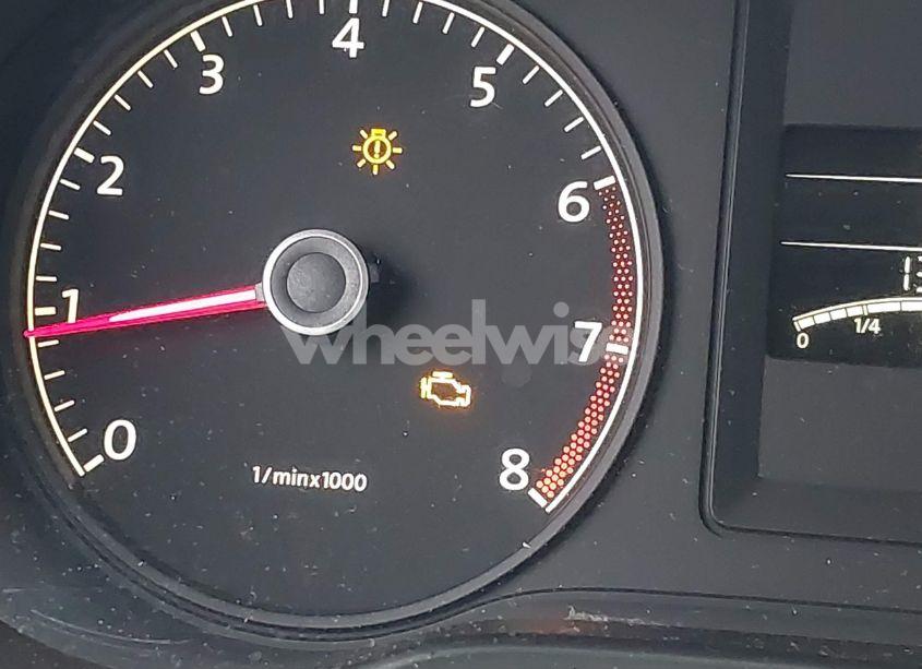 Photo 13 of 2011 Volkswagen Jetta 2.0L S (VIN 3VW2K7AJ2BM096410)