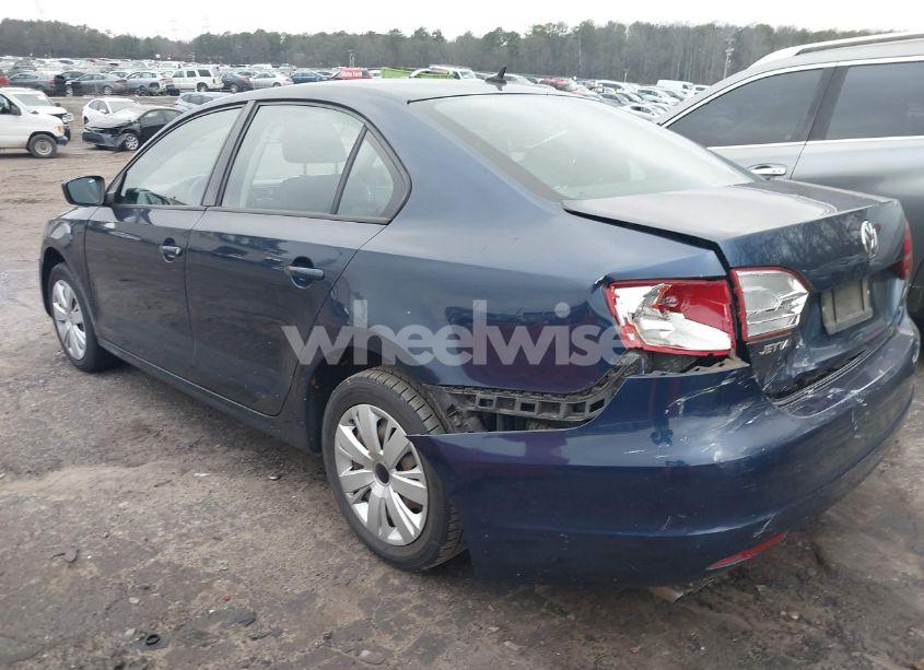 Photo 3 of 2011 Volkswagen Jetta 2.0L S (VIN 3VW2K7AJ2BM096410)