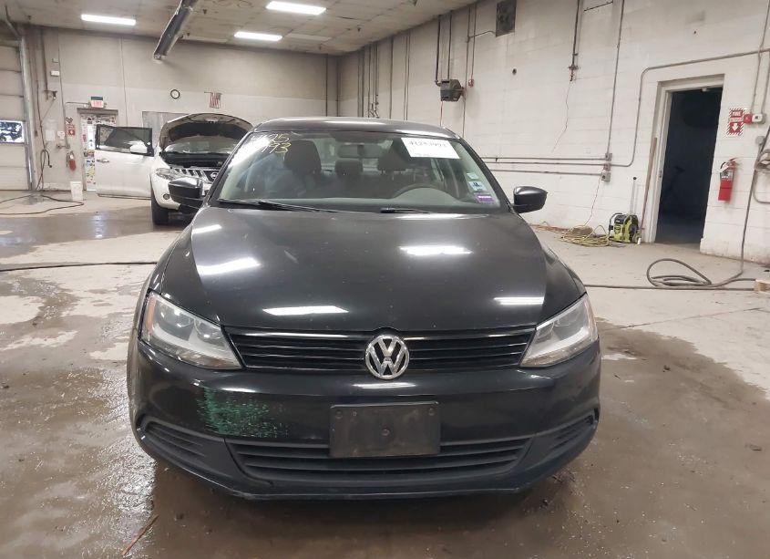 Photo 13 of 2011 Volkswagen Jetta 2.0L S (VIN 3VW2K7AJ2BM106935)