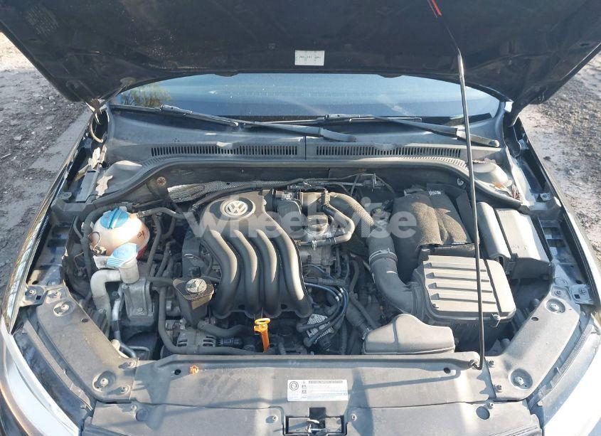 Photo 10 of 2011 Volkswagen Jetta 2.0L S (VIN 3VW2K7AJ2BM338838)