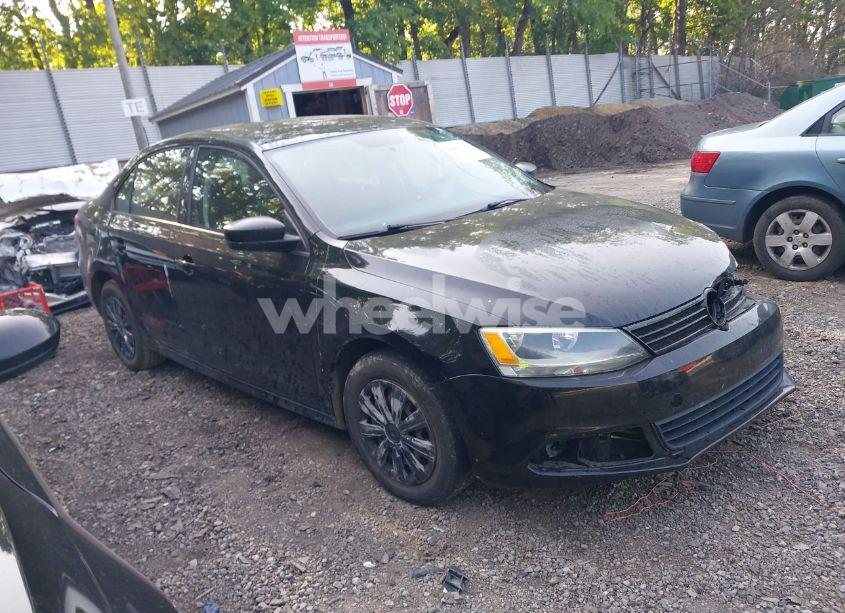 2012 Volkswagen Jetta 2.0L S (VIN 3VW2K7AJ2CM358072) main photo