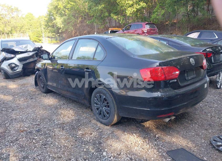 Photo 3 of 2012 Volkswagen Jetta 2.0L S (VIN 3VW2K7AJ2CM358072)