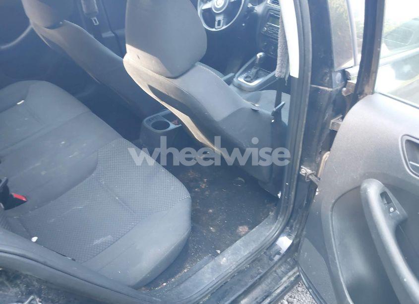 Photo 8 of 2012 Volkswagen Jetta 2.0L S (VIN 3VW2K7AJ2CM358072)