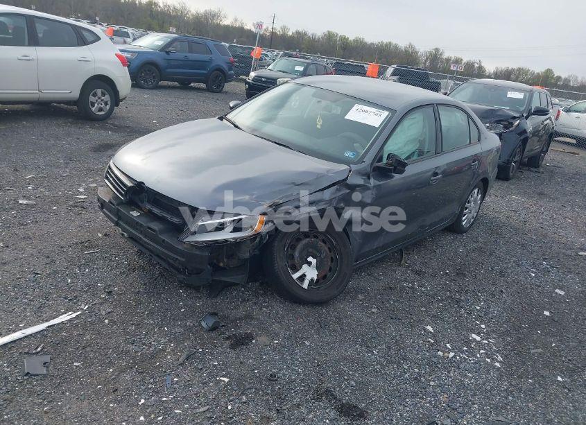 Photo 2 of 2012 Volkswagen Jetta 2.0L S (VIN 3VW2K7AJ2CM392383)