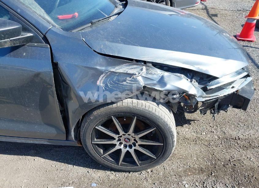 Photo 16 of 2012 Volkswagen Jetta 2.0L S (VIN 3VW2K7AJ2CM417329)