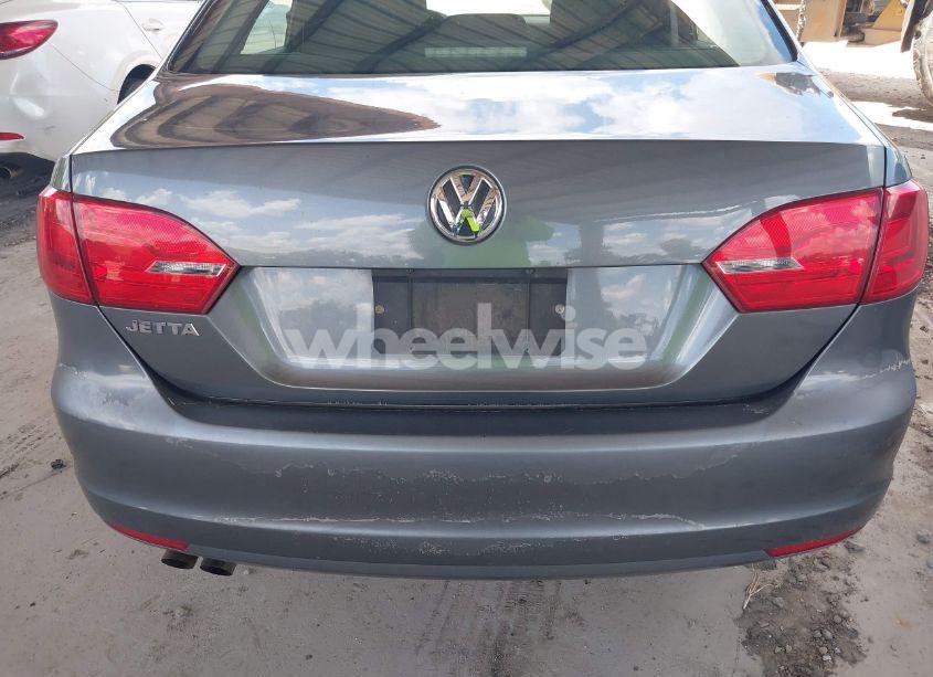 Photo 13 of 2013 Volkswagen Jetta 2.0L S (VIN 3VW2K7AJ2DM202390)