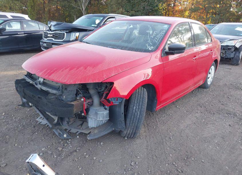 Photo 6 of 2013 Volkswagen Jetta 2.0L S (VIN 3VW2K7AJ2DM233428)