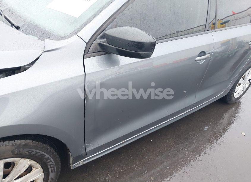 Photo 17 of 2013 Volkswagen Jetta 2.0L S (VIN 3VW2K7AJ2DM290664)