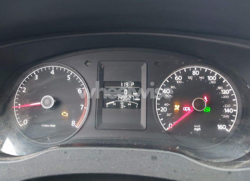 Photo 7 of 2013 Volkswagen Jetta 2.0L S (VIN 3VW2K7AJ2DM290664)