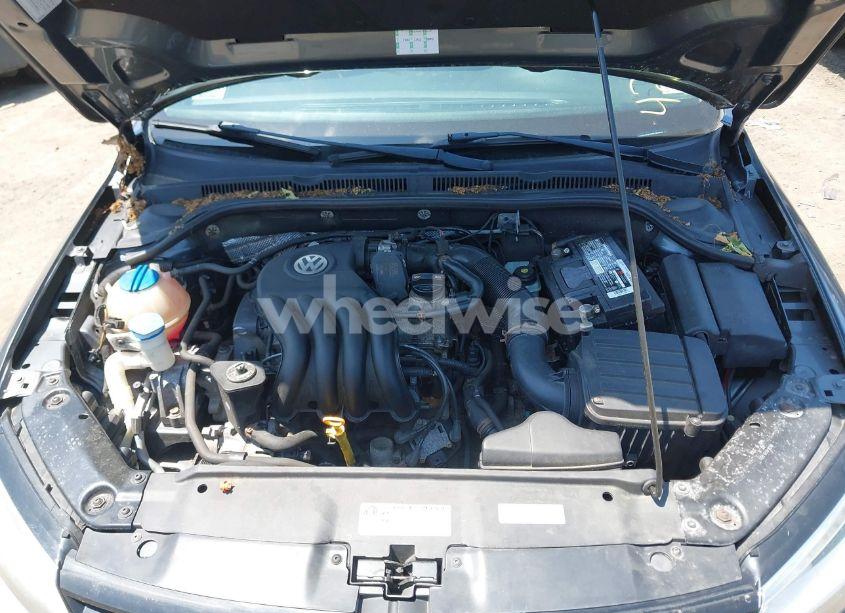 Photo 10 of 2013 Volkswagen Jetta 2.0L S (VIN 3VW2K7AJ2DM369459)