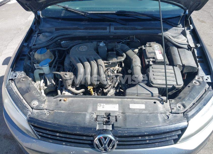 Photo 10 of 2013 Volkswagen Jetta 2.0L S (VIN 3VW2K7AJ2DM379876)