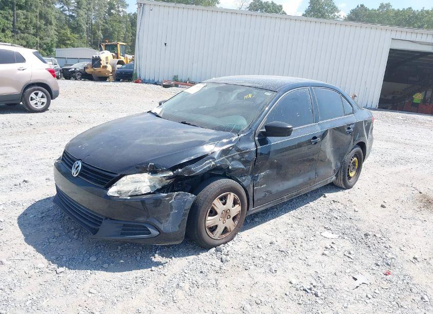 Photo 2 of 2014 Volkswagen Jetta 2.0L S (VIN 3VW2K7AJ2EM209132)