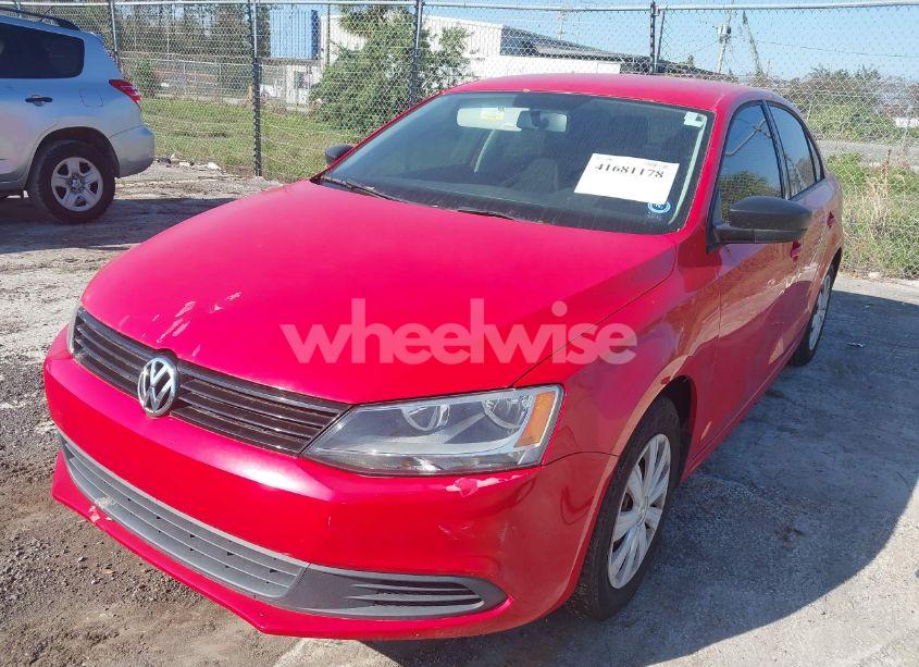 Photo 2 of 2014 Volkswagen Jetta 2.0L S (VIN 3VW2K7AJ2EM219630)