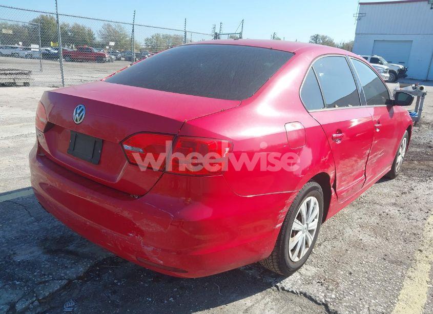 Photo 4 of 2014 Volkswagen Jetta 2.0L S (VIN 3VW2K7AJ2EM219630)