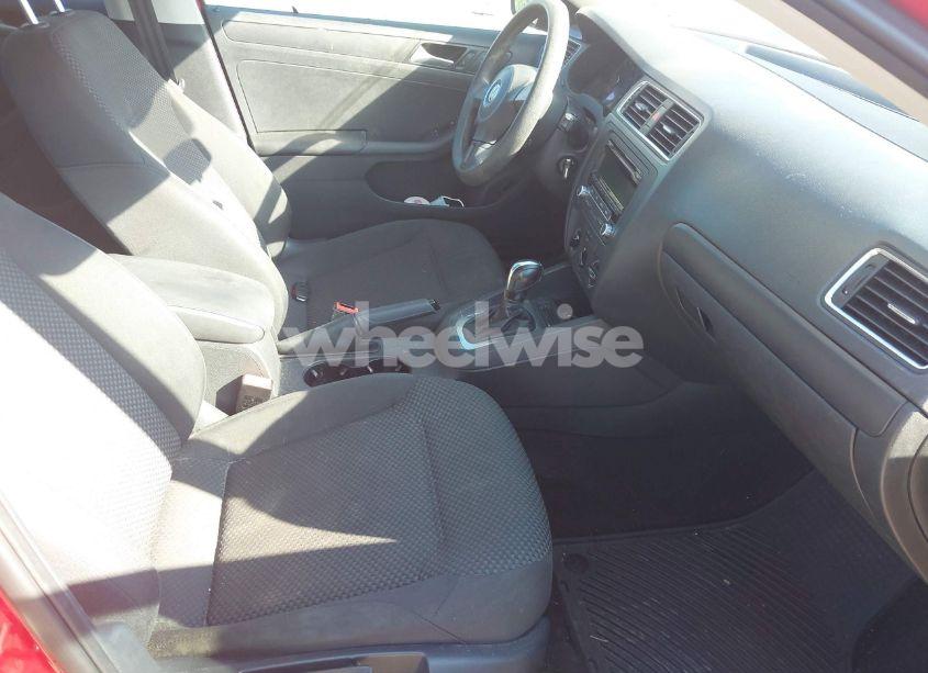 Photo 5 of 2014 Volkswagen Jetta 2.0L S (VIN 3VW2K7AJ2EM219630)