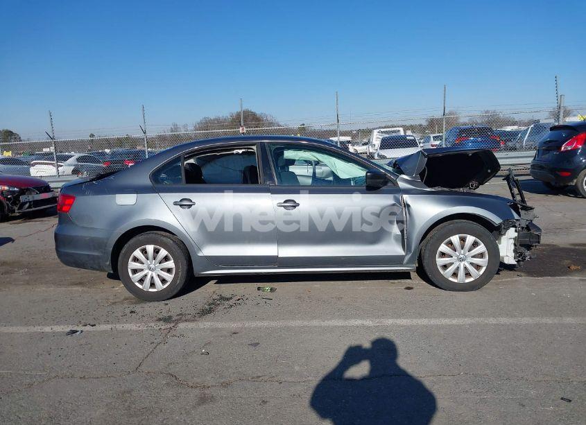 Photo 13 of 2014 Volkswagen Jetta 2.0L S (VIN 3VW2K7AJ2EM302832)