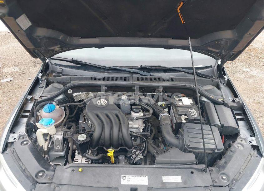 Photo 10 of 2014 Volkswagen Jetta 2.0L S (VIN 3VW2K7AJ2EM313510)