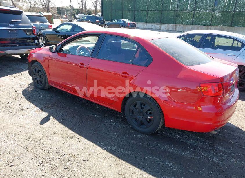 Photo 3 of 2014 Volkswagen Jetta 2.0L S (VIN 3VW2K7AJ2EM391611)