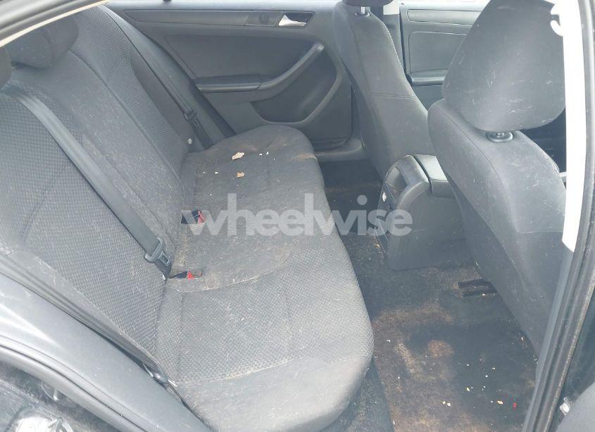 Photo 8 of 2014 Volkswagen Jetta 2.0L S (VIN 3VW2K7AJ2EM400839)