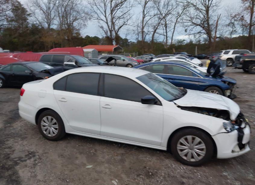 Photo 13 of 2014 Volkswagen Jetta 2.0L S (VIN 3VW2K7AJ2EM415034)