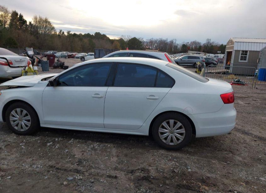 Photo 14 of 2014 Volkswagen Jetta 2.0L S (VIN 3VW2K7AJ2EM415034)