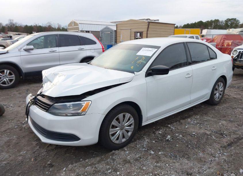 Photo 2 of 2014 Volkswagen Jetta 2.0L S (VIN 3VW2K7AJ2EM415034)