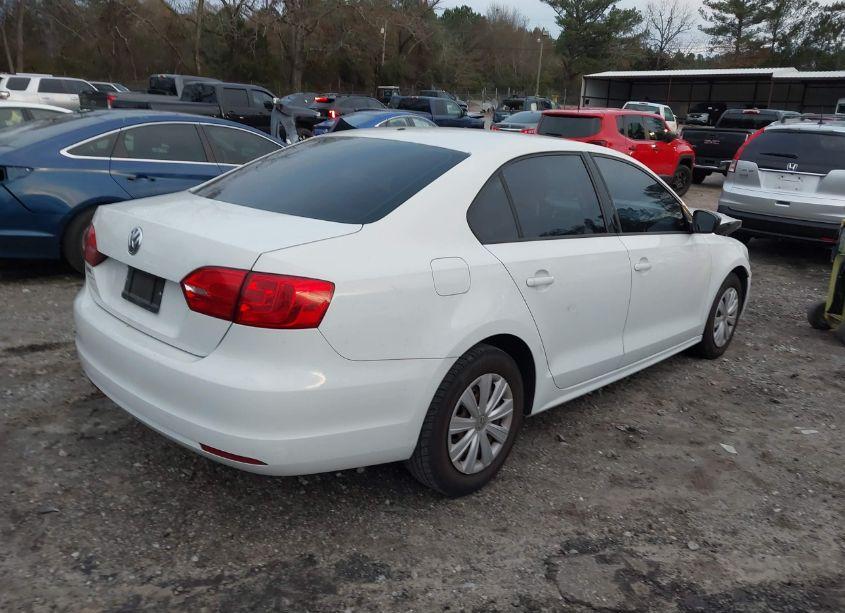 Photo 4 of 2014 Volkswagen Jetta 2.0L S (VIN 3VW2K7AJ2EM415034)
