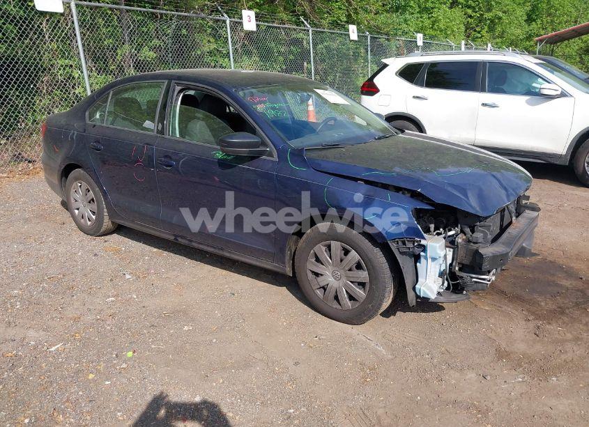 2014 Volkswagen Jetta 2.0L S (VIN 3VW2K7AJ2EM429306) main photo