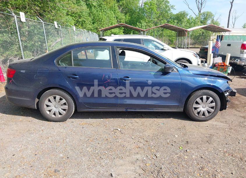 Photo 13 of 2014 Volkswagen Jetta 2.0L S (VIN 3VW2K7AJ2EM429306)