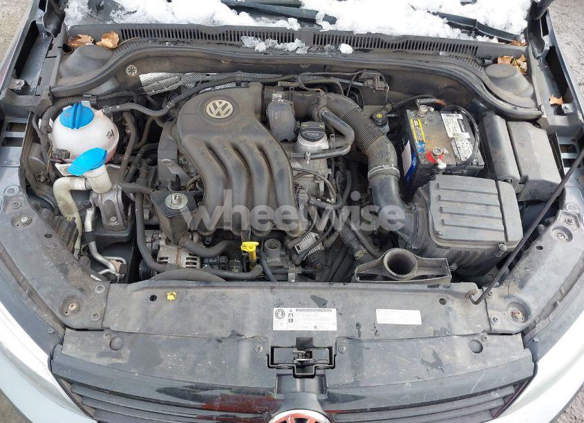 Photo 10 of 2014 Volkswagen Jetta 2.0L S (VIN 3VW2K7AJ2EM429919)